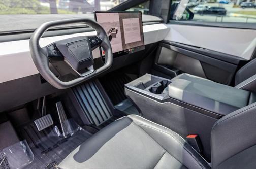 2024 Tesla Cybertruck Cyberbeast