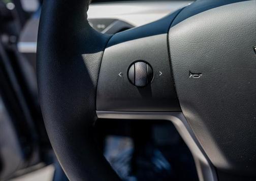 2024 Tesla Model Y Long Range Dual Motor All-Wheel Drive