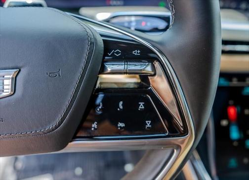 2025 Cadillac Escalade IQ Sport 2