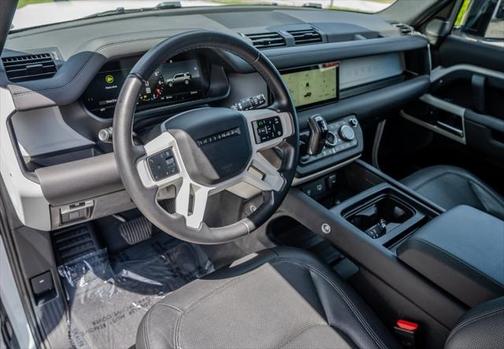 2024 Land Rover Defender 110 P300