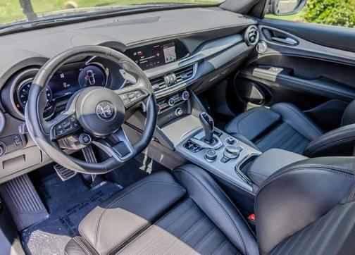 2024 Alfa Romeo Stelvio Veloce AWD