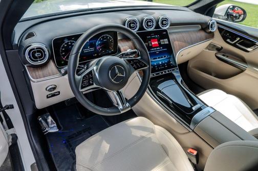Polar White 2026 Mercedes-Benz GLC 300 Base