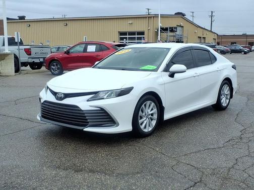 White 2022 Toyota Camry LE