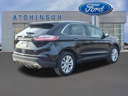 2021 Ford Edge Titanium