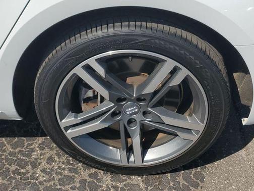 2018 Audi A4 2.0T Premium Plus