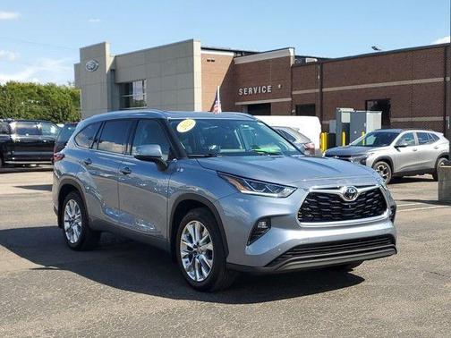 2022 Toyota Highlander Limited
