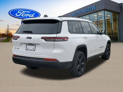 2021 Jeep Grand Cherokee LAREDO