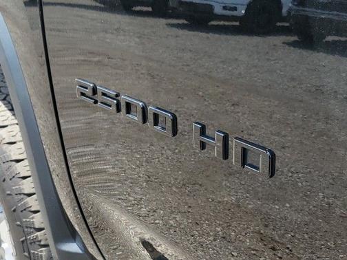 2022 Chevrolet Silverado 2500 CUSTOM