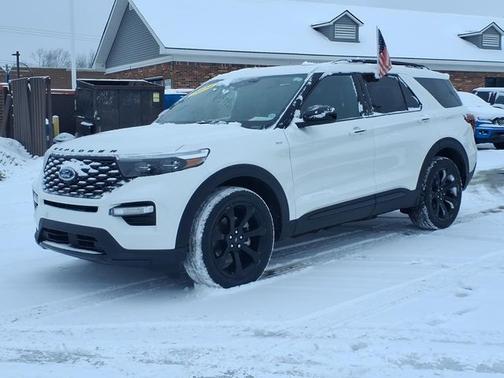 2024 Ford Explorer ST-LINE