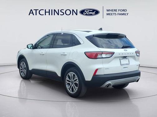 STAR WHITE METALLIC TRI-COA 2022 Ford Escape SEL