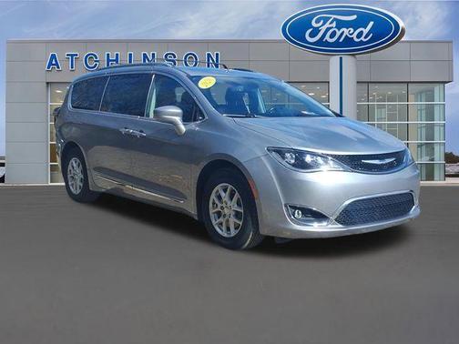2020 Chrysler Pacifica Touring-L
