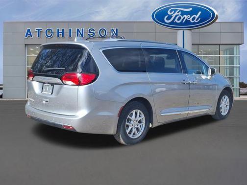 2020 Chrysler Pacifica Touring-L