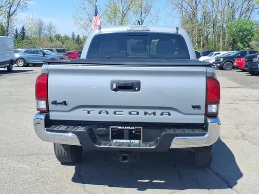 Cement 2021 Toyota Tacoma SR5