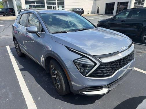 Everlasting Silver 2024 Kia Sportage EX