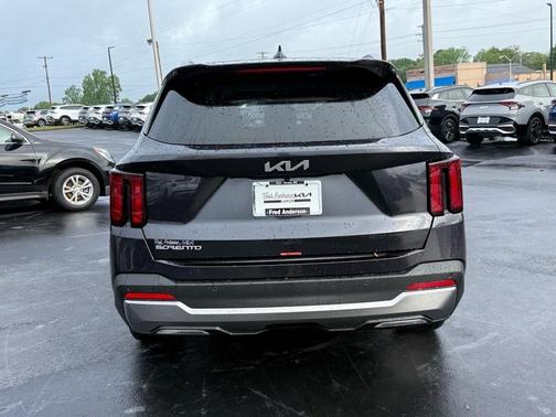 2025 Kia Sorento S