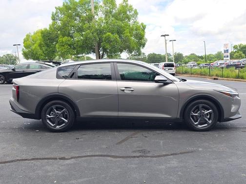 Steel Gray 2026 Kia K4 LX