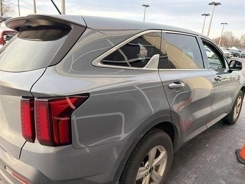 2022 Kia Sorento LX