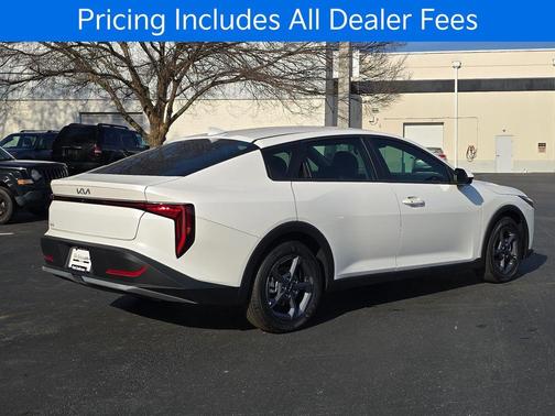 Snow White Pearl 2026 Kia K4 LX