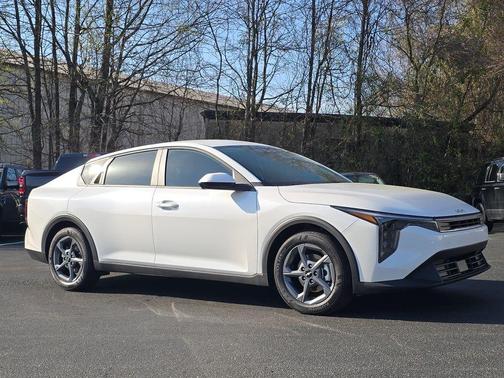 2026 Kia K4 LX