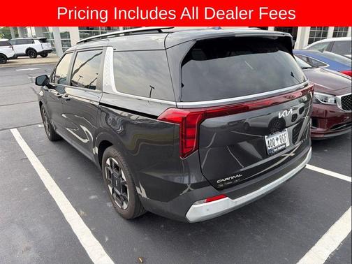 Metal 2025 Kia Carnival EX