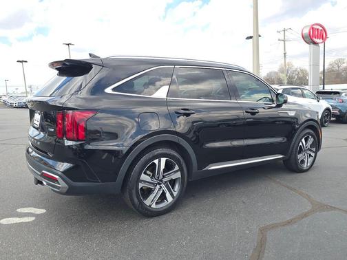 2022 Kia Sorento Plug-In Hybrid SX