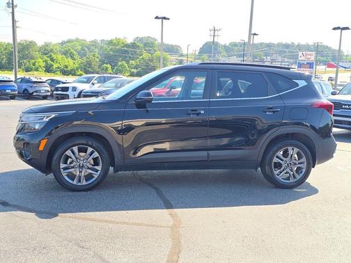 Cherry Black 2023 Kia Seltos S