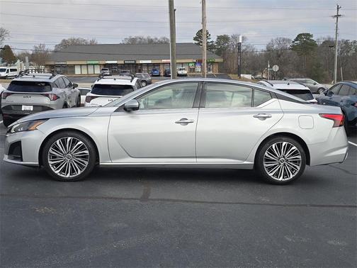 2023 Nissan Altima 2.5 SL