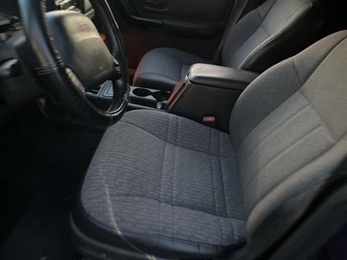 2000 Jeep Cherokee Classic