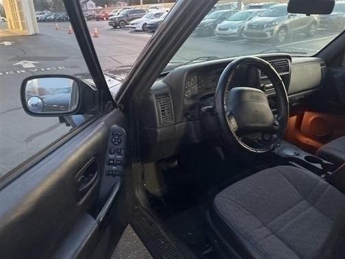 2000 Jeep Cherokee Classic