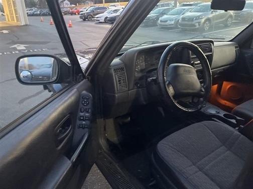 2000 Jeep Cherokee Classic