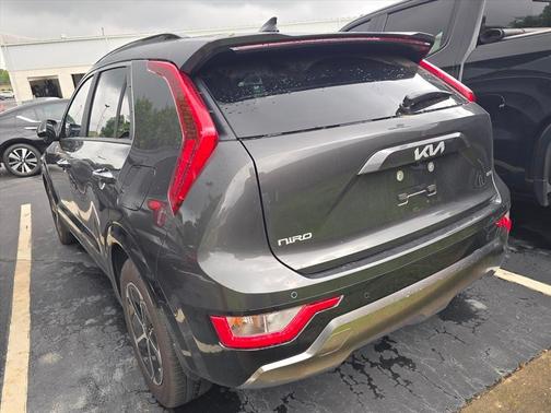 Gray 2026 Kia Niro SX