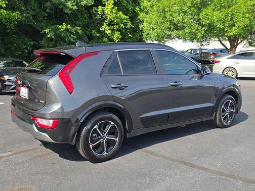 Gray 2026 Kia Niro SX