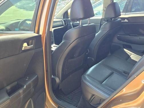 Burnished Copper 2017 Kia Sportage EX
