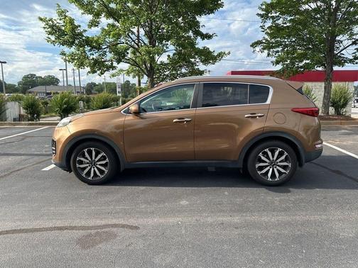 Burnished Copper 2017 Kia Sportage EX