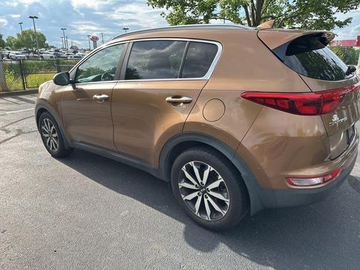 Burnished Copper 2017 Kia Sportage EX