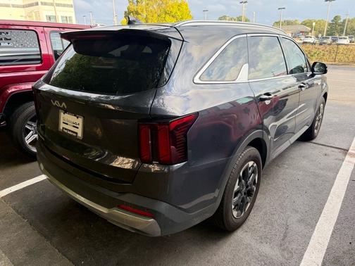2025 Kia Sorento S