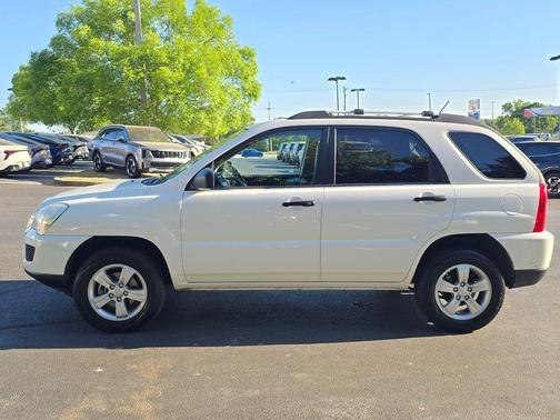 Clear White 2009 Kia Sportage LX