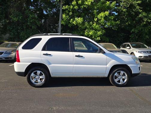 Clear White 2009 Kia Sportage LX