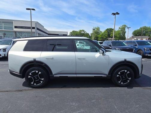 Ivory 2027 Kia Telluride EX