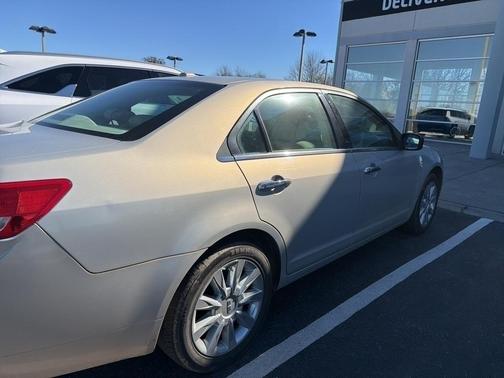 2010 Lincoln MKZ Base