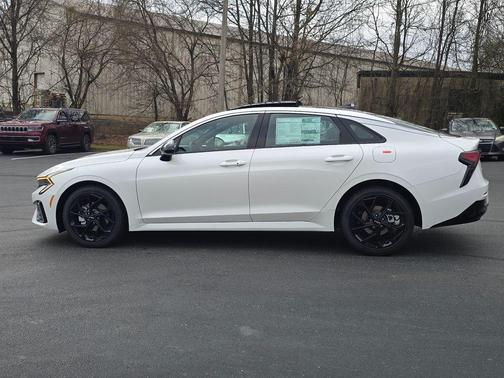 Snow White Pearl 2026 Kia K5 GT-Line