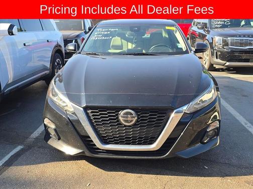 Black 2019 Nissan Altima 2.5 SV