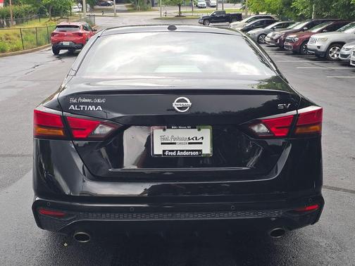 Black 2019 Nissan Altima 2.5 SV