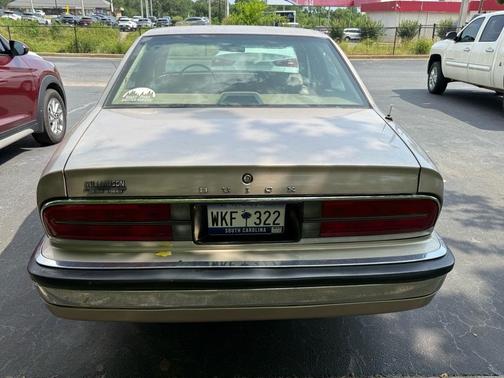 1994 Buick Park Avenue Base