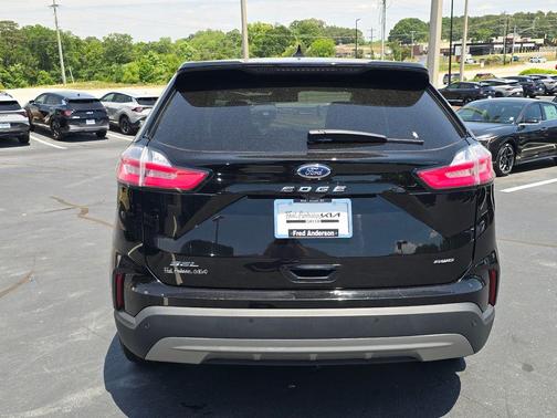 Black Metallic 2024 Ford Edge SEL