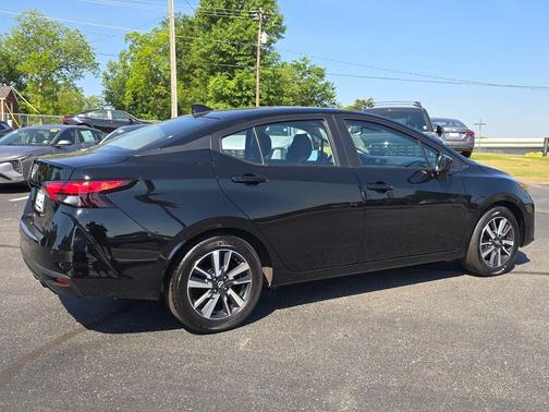 Black 2025 Nissan Versa 1.6 SV