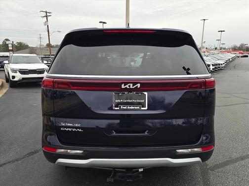 2024 Kia Carnival LX