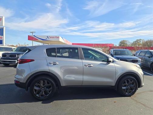 2022 Kia Sportage LX