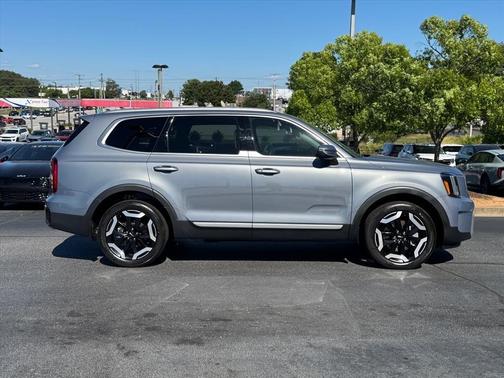 Everlasting Silver 2025 Kia Telluride S
