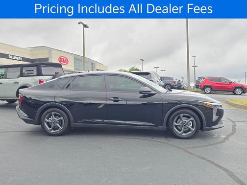 Aurora Black Pearl 2026 Kia K4 LXS